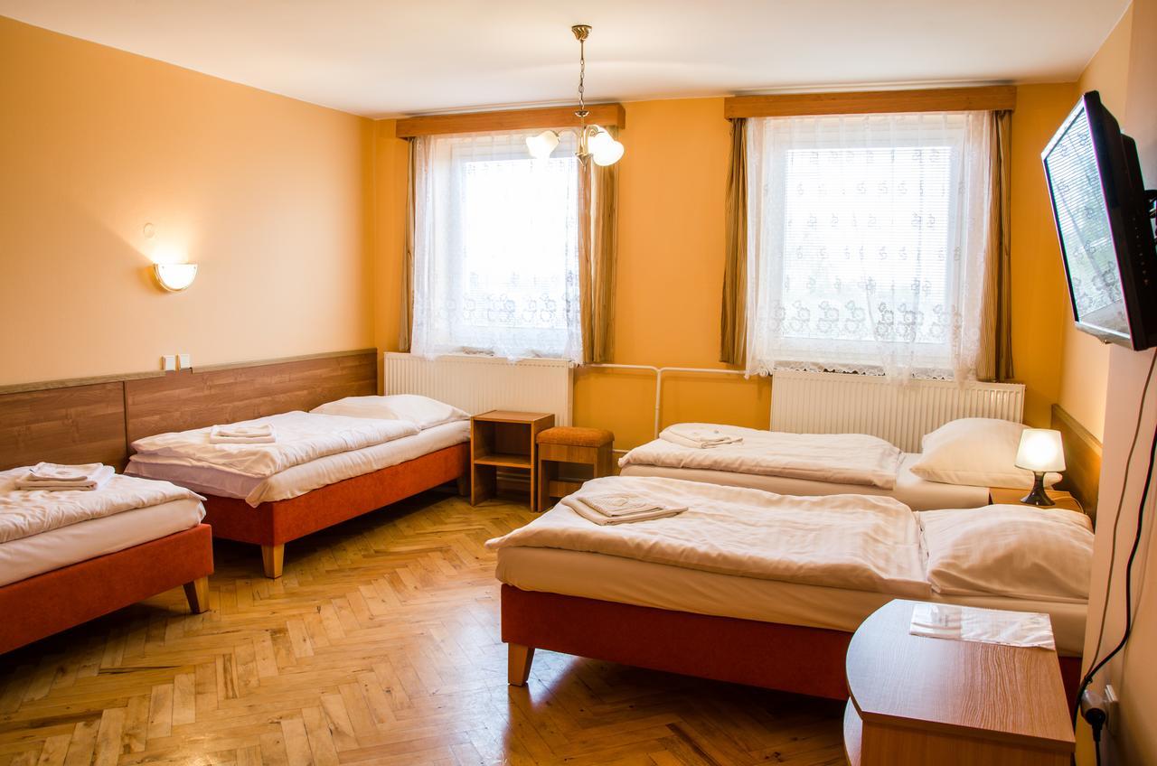 Hotel U Jezera Velky Osek Extérieur photo