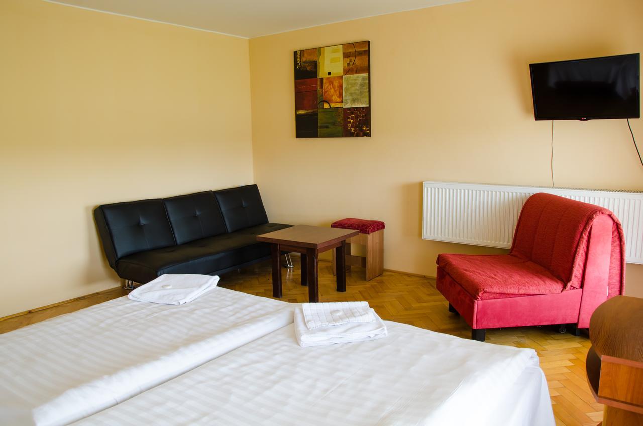 Hotel U Jezera Velky Osek Extérieur photo